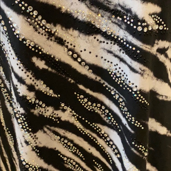 Tie-dye tunic with bling in size Large - Picture 5 of 9